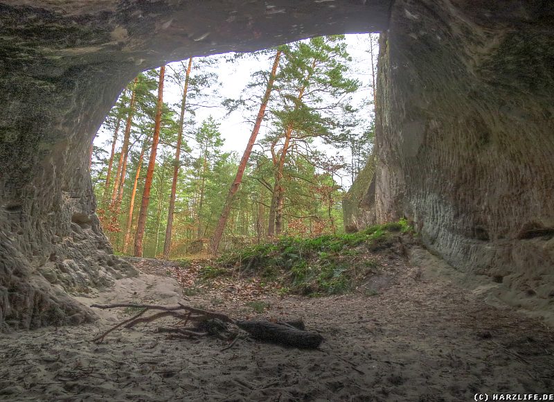 Kleine Sandhöhlen - Im Inneren einer Höhle