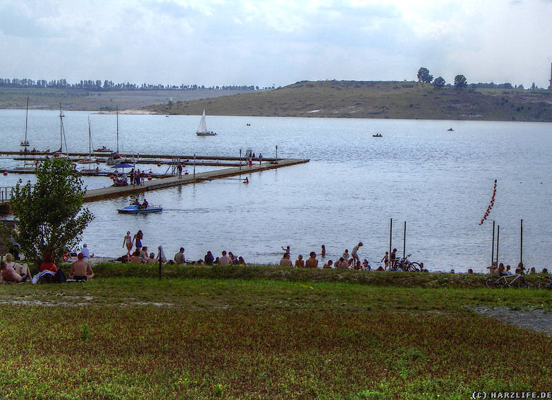 Der Badestrand am Concordiasee bei Schadeleben im Juli 2004