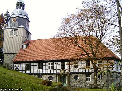 Wildemann - Kirche Maria Magdalena mit der Lutherlinde
