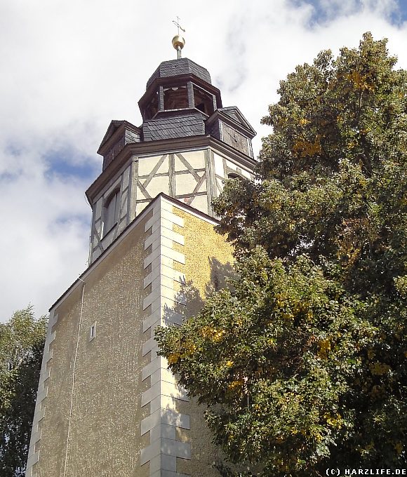 Der Kirchturm der St.-Marien-Kirche in Wippra