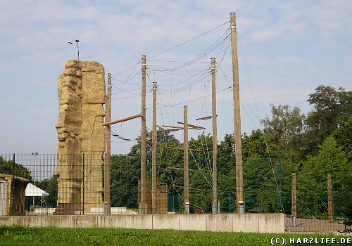 Hochseilgarten und Kletterturm