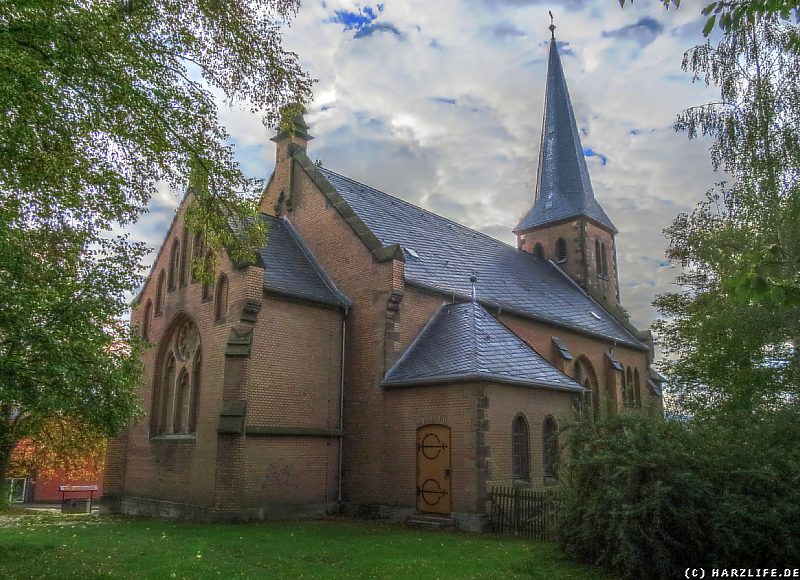 Die neogotische Kirche in Stapelburg