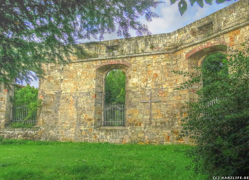 Halberstadt - Mahnmal Ruine der Franzosenkirche