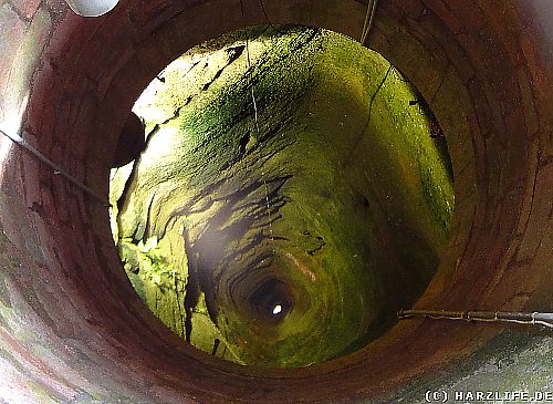 Der Burgbrunnen auf der Reichsburg Kyffhausen im Kyffhäusergebirge