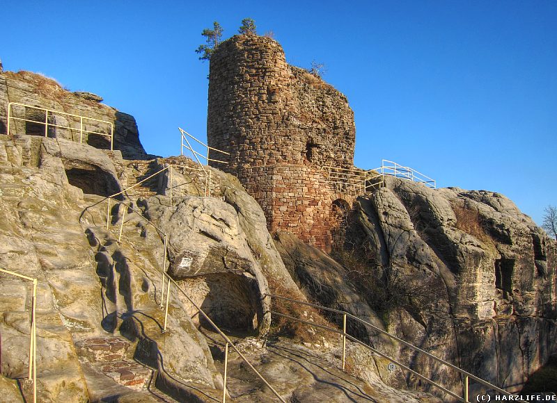 Der Bergfried der Burgruine Regenstein