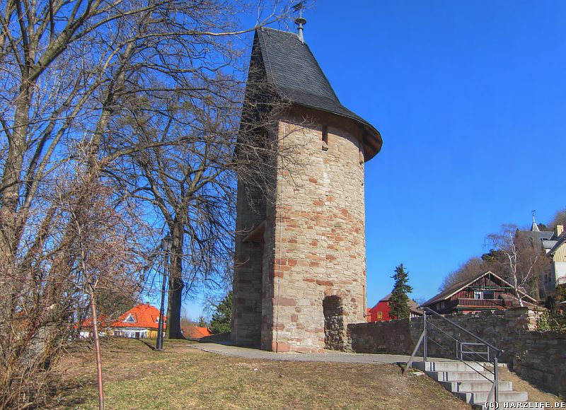 Bilder von der Stadtmauer in Wernigerode - Halbschalenturm mit Stadtmauer