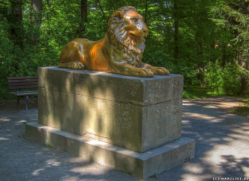 Schlosspark in Ballenstedt - Das Löwendenkmal