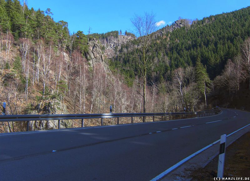 Im Okertal - Bundesstraße 498 mit Marienwand