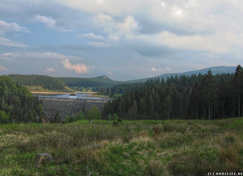 Eckertalsperre mit Scharfenstein und Brocken