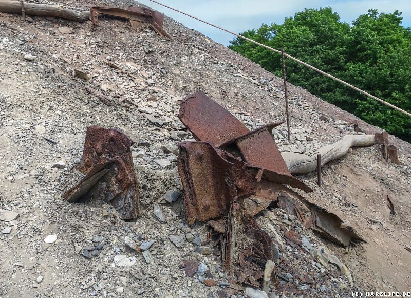 Bergbautechnische Relikte auf dem Weg zum Gipfel