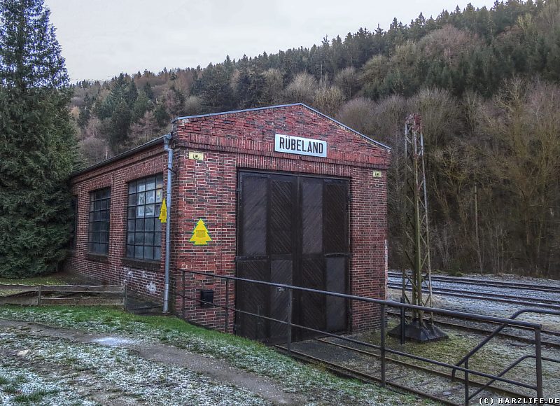 Der historische Lokschuppen am alten Bahnhof von Rübeland