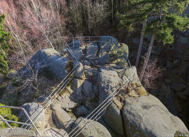 Blick zurück auf den steilen Aufstieg zum Gipfel des Ottofelsens