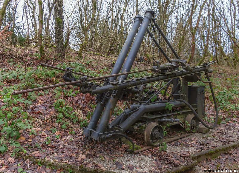 Ein gleisgebundener Bohrwagen aus dem Bergwerk Büchenberg