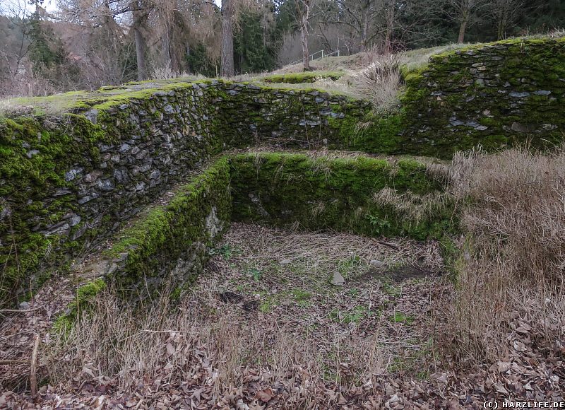 Ein freigelegter Kellerraum auf dem Burggelände