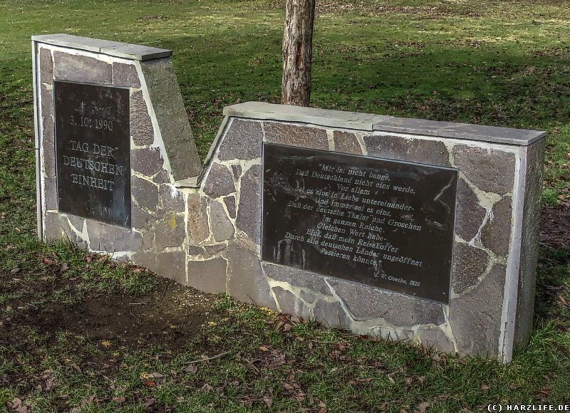 Gedenkstein zum Tag der Deutschen Einheit am 3. Oktober 1990